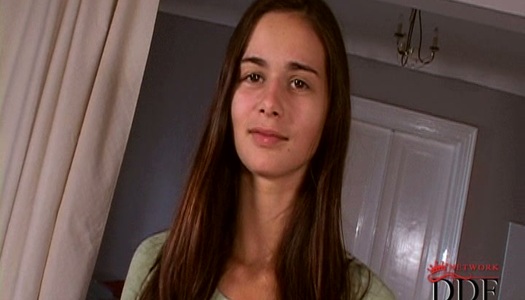 Petite brunette teen looks gorgeous without makeup porn pics