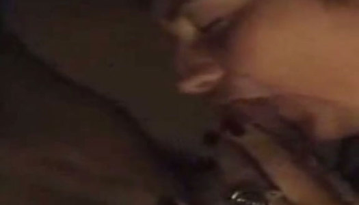 Amateur brunette turns off the light and sucks a dick for cum porn pics