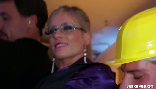 Hot and sexy mom flashes her privates in public porn pics