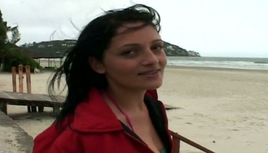 Amateur romantic brunette has nothing against showing her ass on cam porn pics