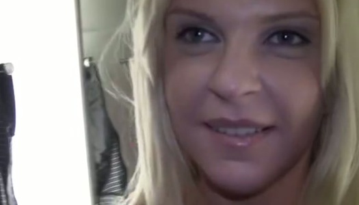Hell sexy blond girl is sucking dick in the changing room in the mall porn pics