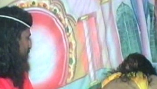 Chubby Indian whore drives her horny lover crazy in bed porn pics