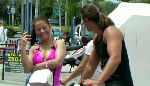 Sporty busty brunette Veronica seduces a dude to get her pussy licked porn pics