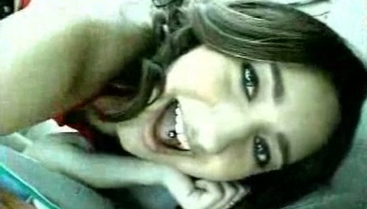 Nasty teen wanks in the car while riding aroung London porn pics