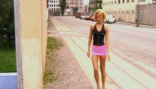 Tall and leggy blonde gets her juicy pussy expertly eaten out porn pics