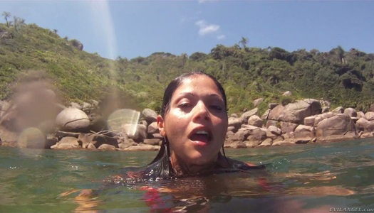 Laguna bitch Gina Jolie getting wild in nature porn pics