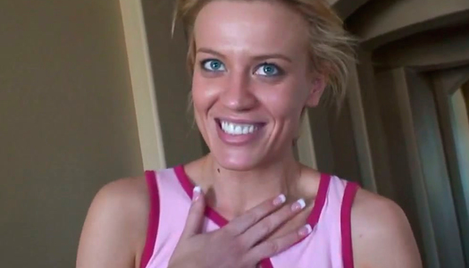 Blonde sexpot Holly Wellin exposes her big firm tits porn pics