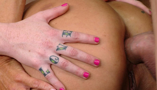 Two MILFs are sharing one cock of their neighbour porn pics