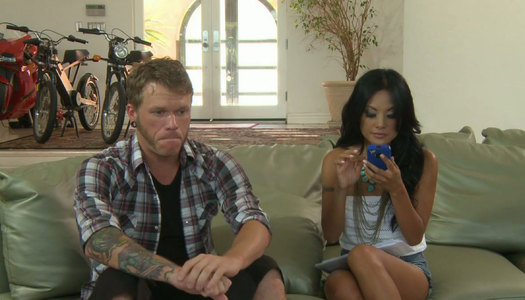 While her friends are chilling in a bar she sucks hard dick porn pics