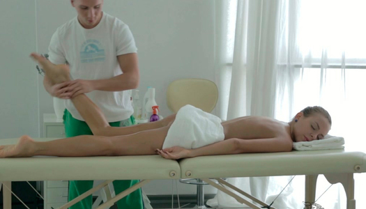 Perverted therapist fucked his sexy and horny patient porn pics