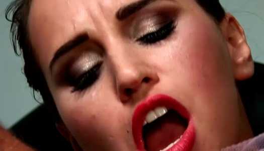 Bodacious brunette girl is facesitting her boyfriend and gets fingered porn pics