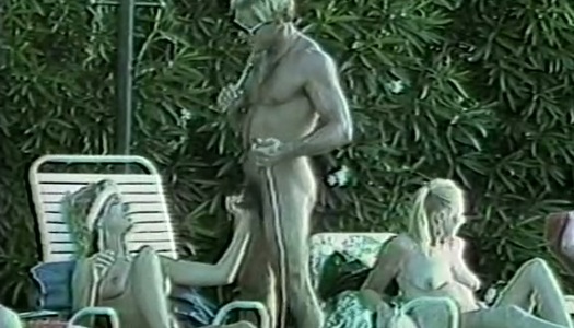 Palm Springs girls with fine asses take part in foursome porn pics