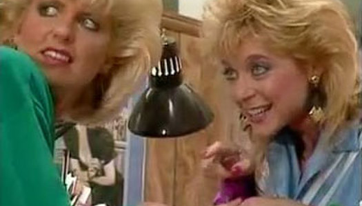 Blonde hair dresser enjoys pussy licking by one client porn pics