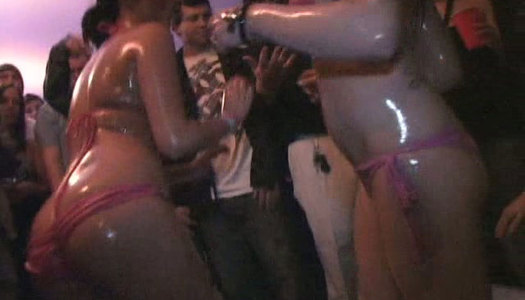 Hot tempered messy chicks in biking going wild at the party porn pics