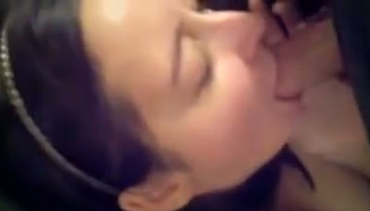 Pretty and cum starving amateur brunette GF would love to suck lollicock porn pics