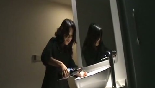 Orgasm craving Chinese chick figures out what to use a dildo porn pics