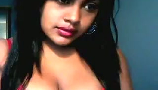 Curvy Desi beauty poses in red lingerie and flashes her big boobies porn pics