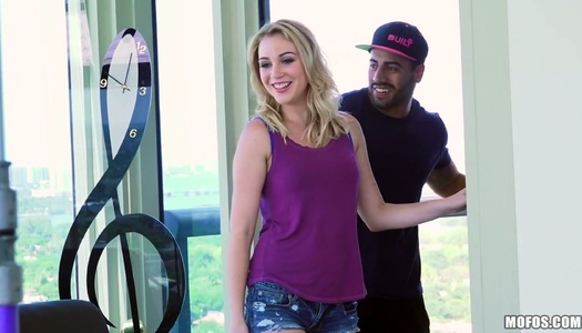 Raunchy tanned dude fucks sweet pale chick Cali Sparks porn pics