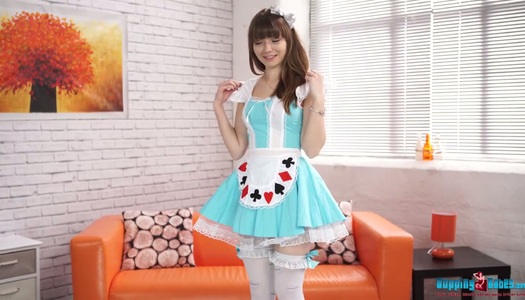  Cosplay rothaariges Küken Helen White zieht sich aus und zeigt ihre leckere rasierte Muschi porno bilder