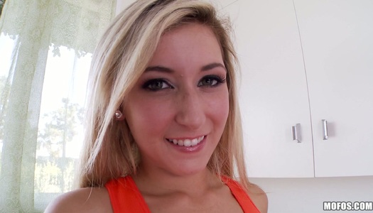 Country chick Lilly Banks pleases her wet pussy with a cucumber porn pics