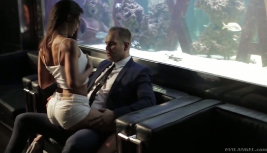  Die atemberaubende Hure Alexa Tomas bedient ihren Kunden auf höchstem Niveau porno bilder