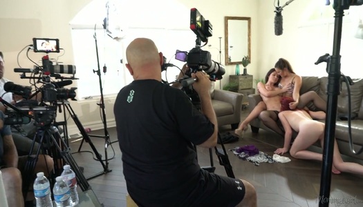 Sex-appeal hottie Elle Alexandra gives and interview before shooting porn pics