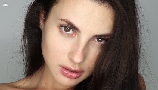 Man eating babe Aliana performs her pinkish yummy closeup pussy porn pics