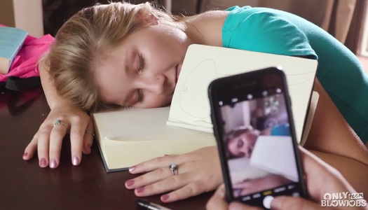 Charming hottie Vienna Rose enjoys blowing a huge hard penis porn pics