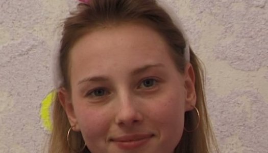 Skinny cutie Daisy investigating her body on the video casting porn pics