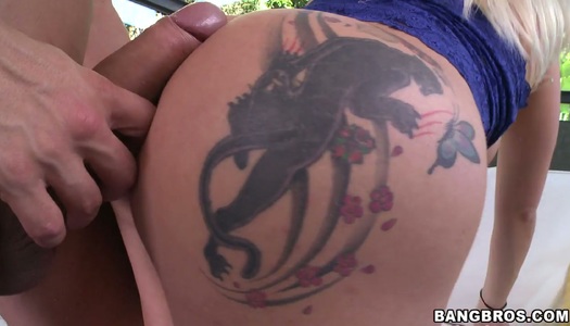 Fluffy blonde sexpot Dayna Vendetta facesits her horny stud porn pics