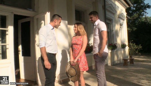 Russian harlot Ally Breelsen discovers all the wonders of hot DP style sex porn pics