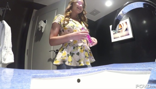 Beautiful girlfriend Taylor Sands is eager for tasty semen of her boyfriend porn pics