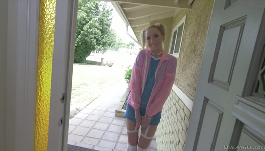 Blonde with pigtails Zoe Parker gets her muff stretched by one kinky jerk porn pics