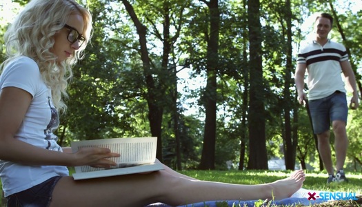 Sensual blondie Bambi is fucked by horny boyfriend dafter a romantic date porn pics