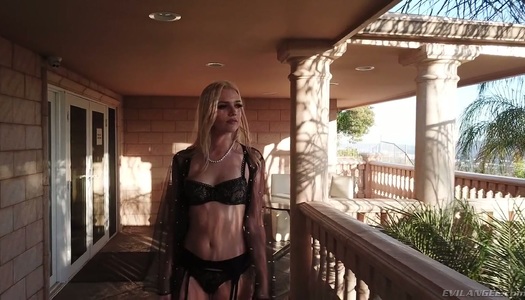 Luscious blond hooker Kenna James gets her twat nailed porn pics