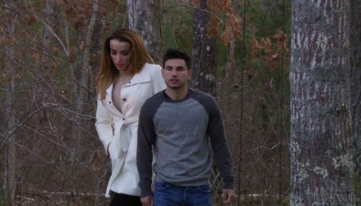  Das sexy Babe Savannah Thorne wurde zu einer verdammt heißen Shemale porno bilder