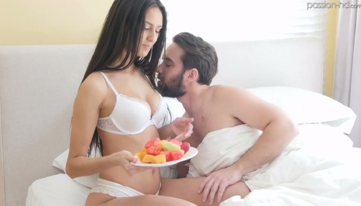 Stunning hottie Eliza Ibarra is making love with her boyfriend early in the morning porn pics