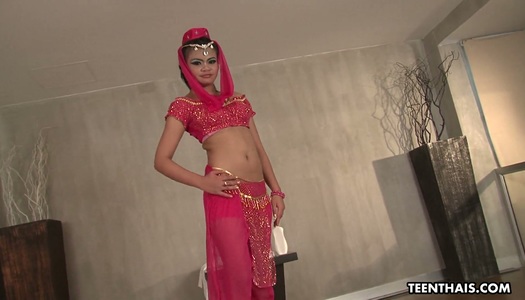 Seductive Thai dancer Sativa gets her pussy fucked in the bathtub porn pics