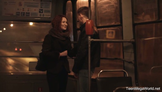 Sweet looking babe Sheylley Bliss allows to invade her anal hole on the first date porn pics