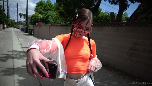 Chick looking like Olga Buzova hooks up with one barely known guy porn pics