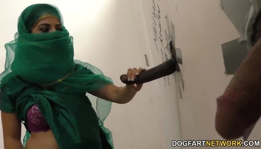 Secret sexual addiction of hot Muslim babe in hijab Nadia Ali porn pics