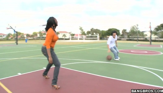 Ebony chick Elianie Jordawn can provide the tool with a perfect titjob porn pics