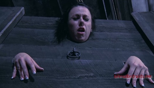 BDSM lover Moxxie Maddron enjoys loose games porn pics