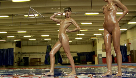 Feisty slut Doris Ivy is fighting another chick on a ring porn pics